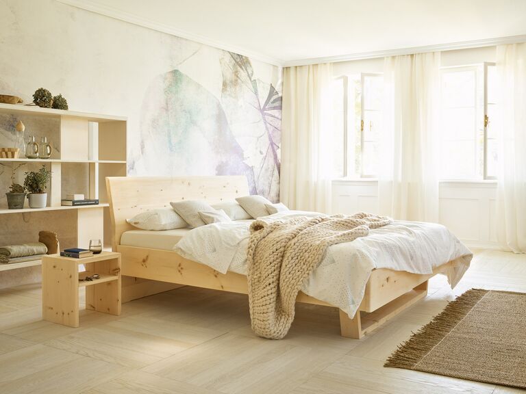 8475-8_Linea_pura_Zirbe_Totale_Nachtkaestchen_mit_Fach_pronatura