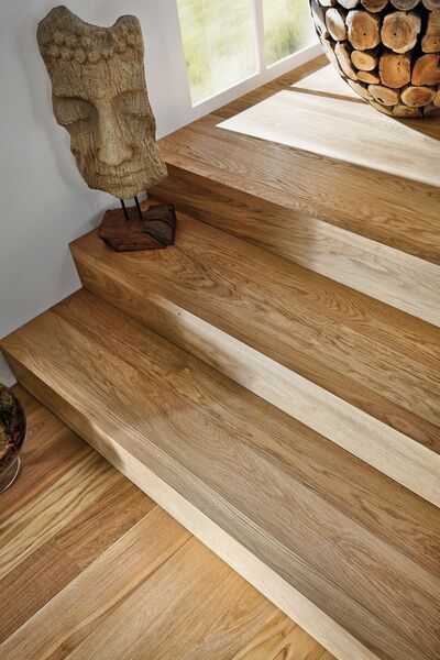 PAR_Deluxe_Calgary3.5_LHD_E1113_Eiche_astig_Nature_V2_Treppenkante